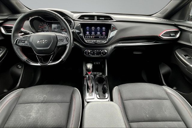 Used 2023 Chevrolet TrailBlazer RS w/ Sun and Liftgate Package FWD image 7