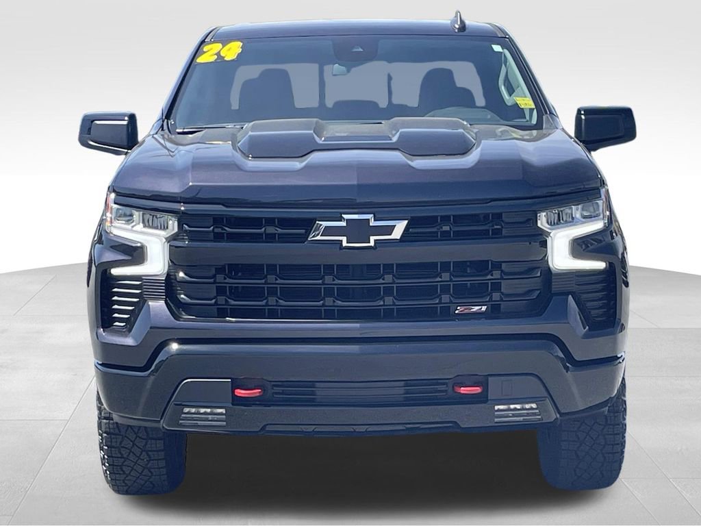 Used 2024 Chevrolet Silverado 1500 LT Trail Boss w/ Convenience Package II image 9