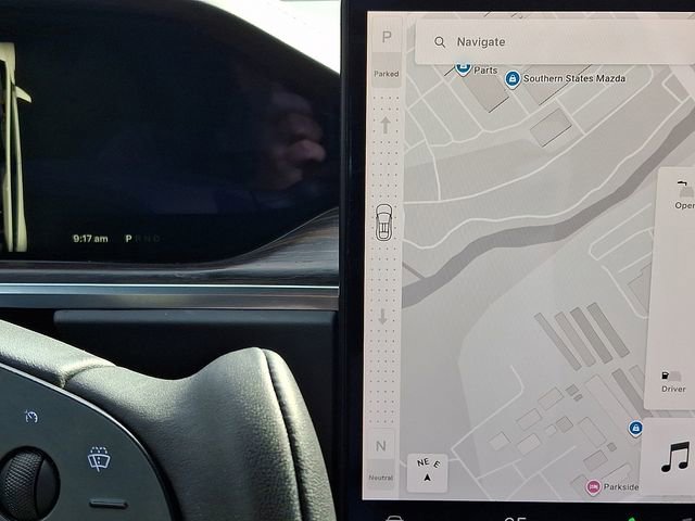 Used 2022 Tesla Model X image 17