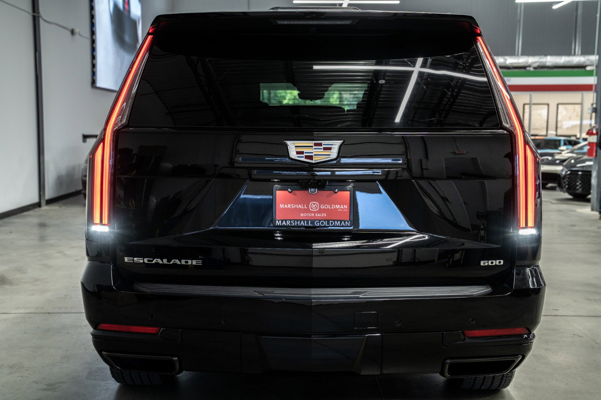 Used 2025 Cadillac Escalade ESV Sport Platinum image 7