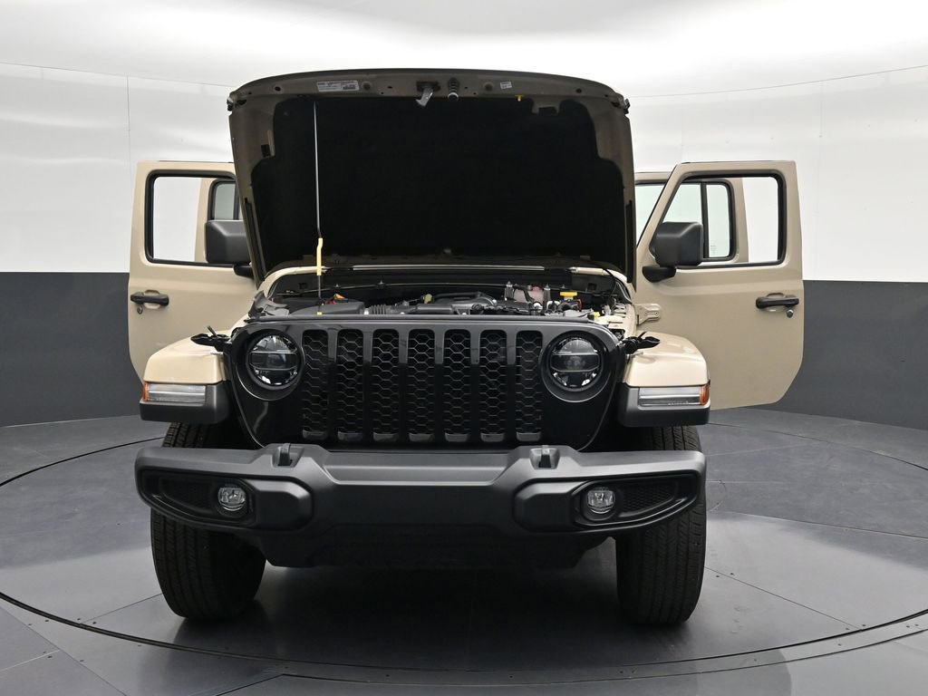 Used 2022 Jeep Gladiator Sport image 17