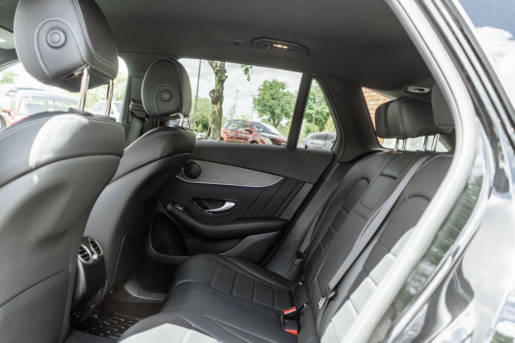 Used 2022 Mercedes-Benz GLC 300 4MATIC image 25