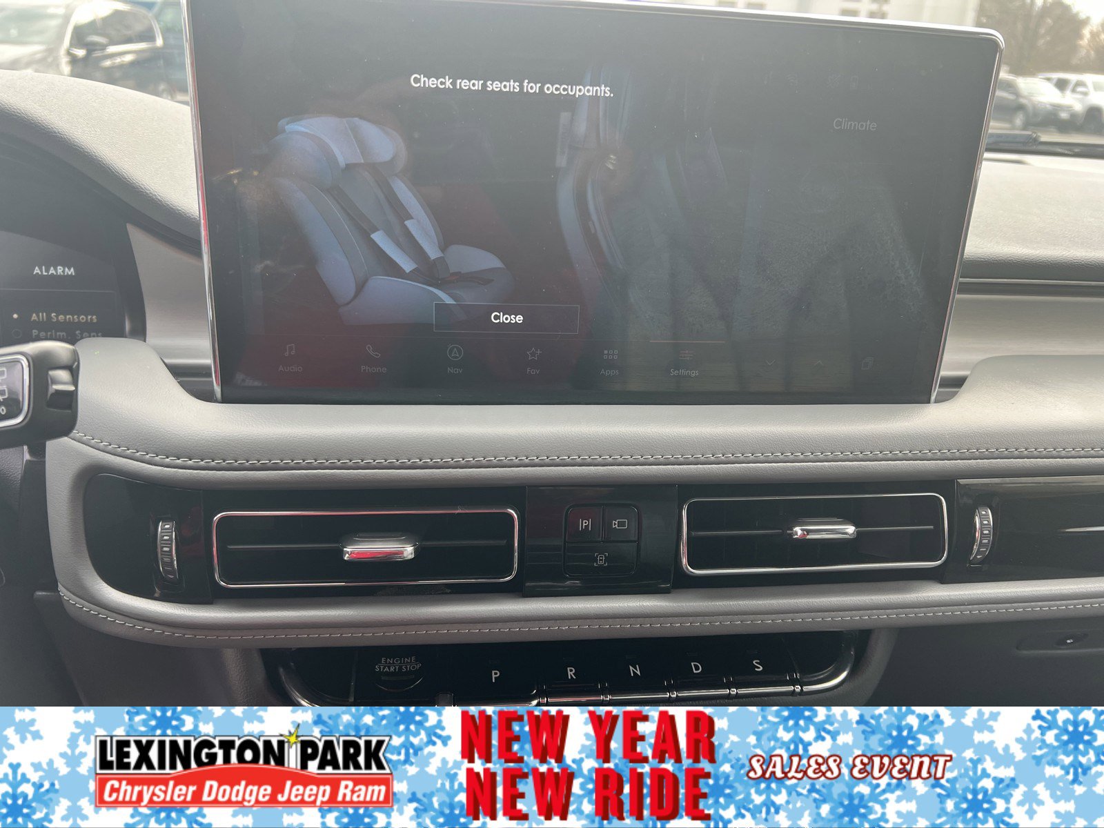 Used 2021 Lincoln Nautilus Reserve w/ Equipment Group 201A image 29