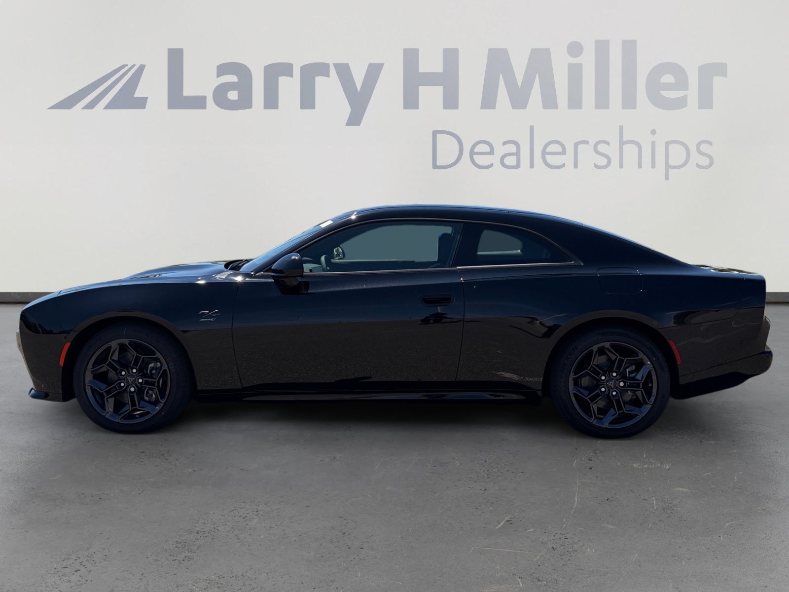 New 2025 Dodge Charger Daytona R/T w/ Quick Order Package 25M R/T AWD/4WD image 3