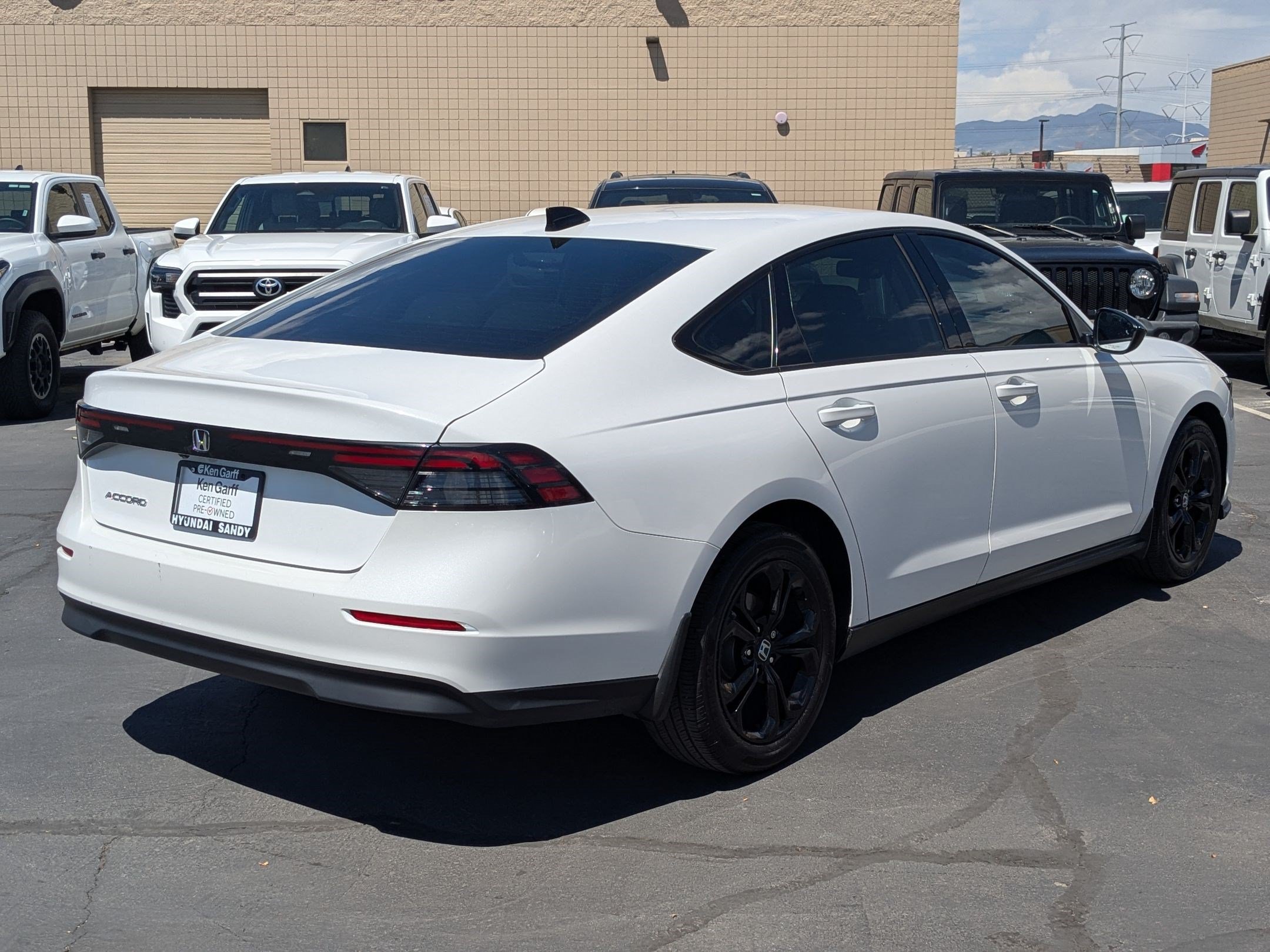 Used 2025 Honda Accord SE image 3