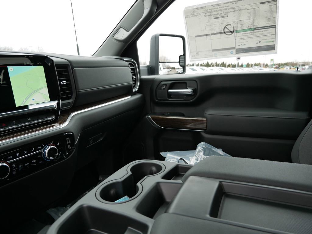 New 2026 GMC Sierra 3500 SLE image 10