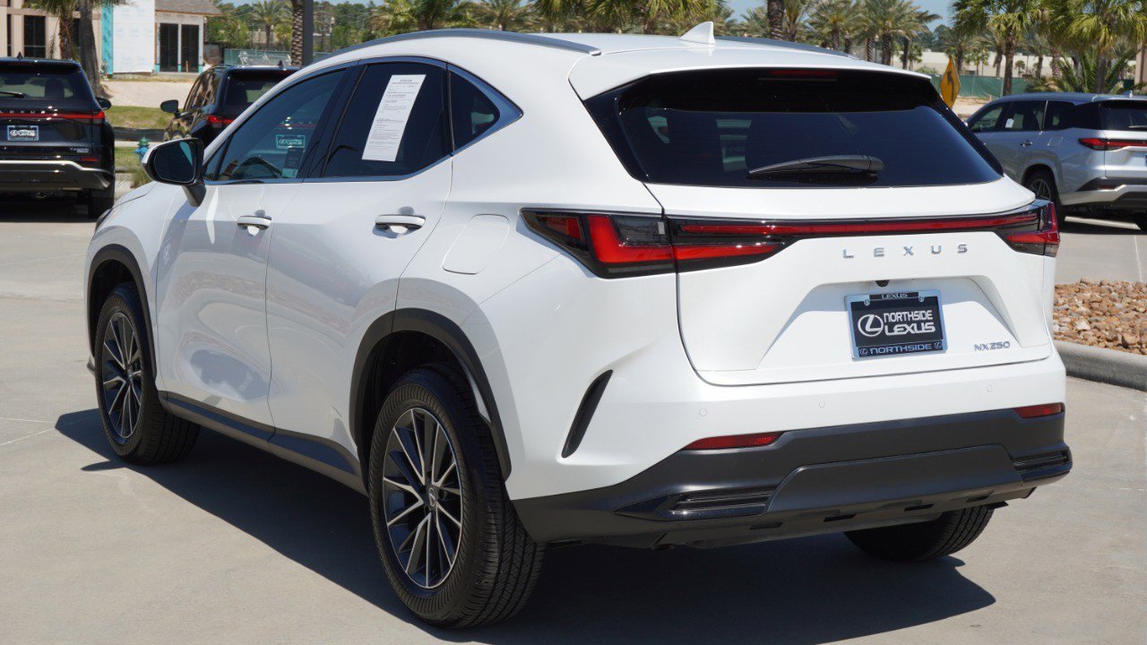 Used 2025 Lexus NX 250 FWD w/ Accessory Package (Z1) image 8