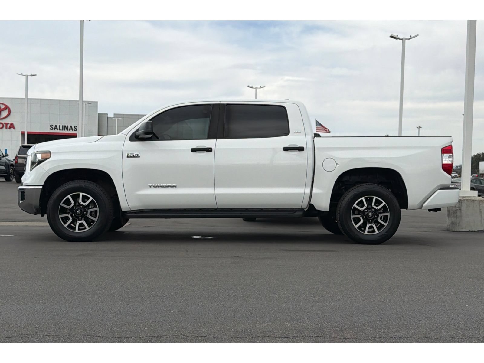 Used 2021 Toyota Tundra SR5 AWD/4WD image 7