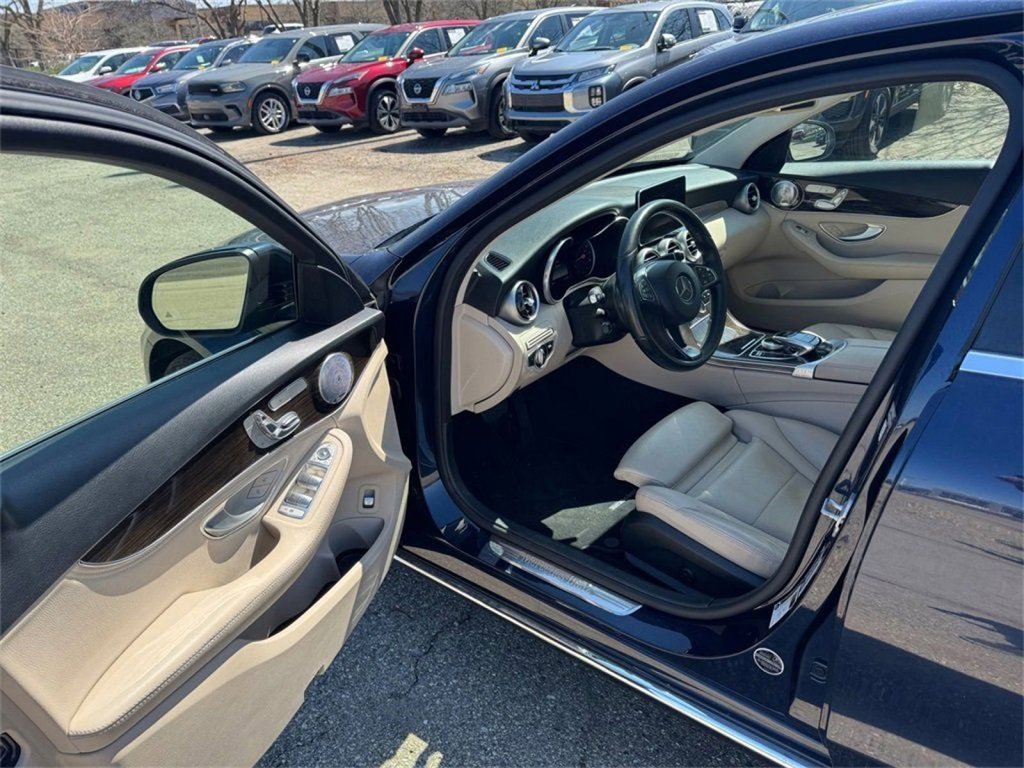 Used 2015 Mercedes-Benz C 300 4MATIC Sedan w/ Multimedia Package image 9