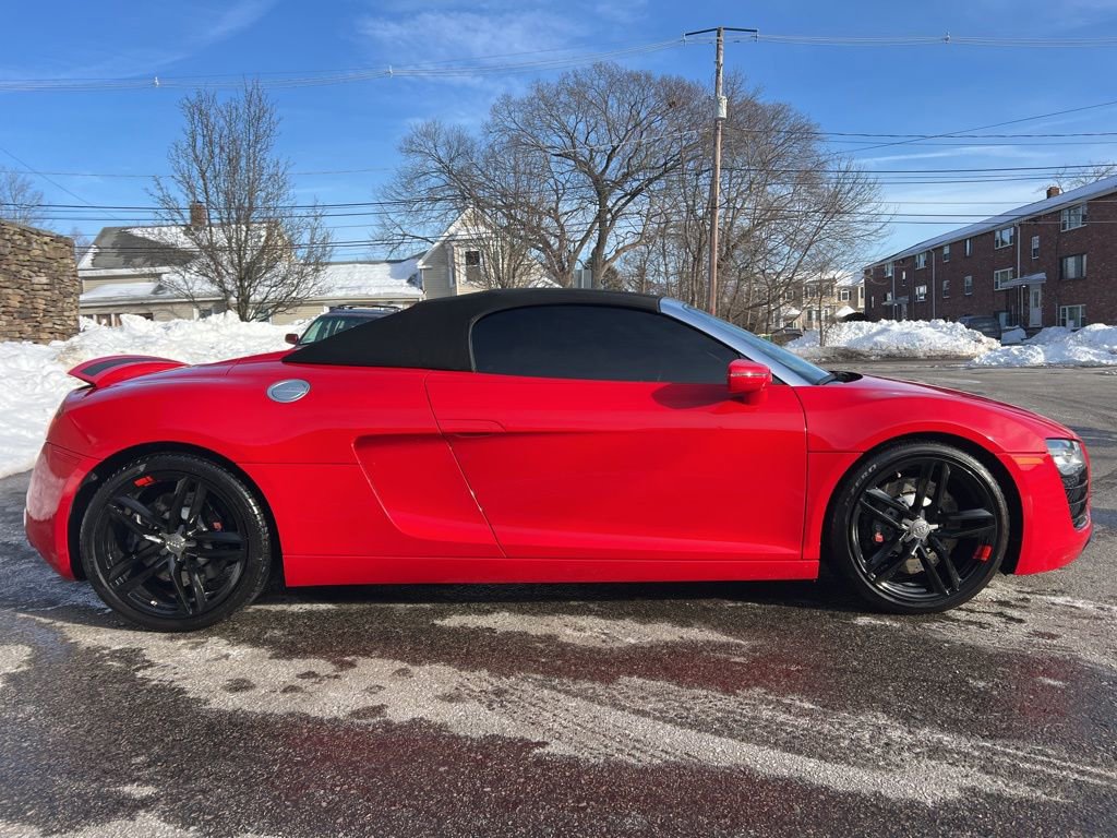 Used 2015 Audi R8 V8 w/ Extended Leather Package image 6