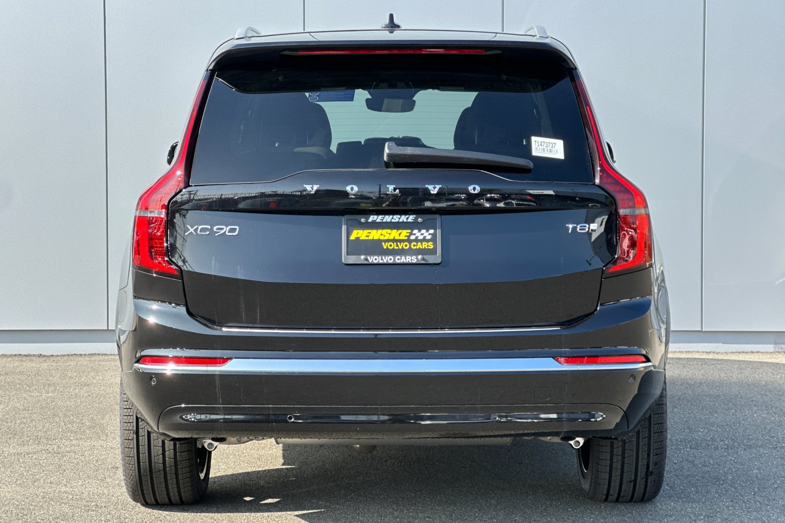 Used 2026 Volvo XC90 T8 Plus w/ Protection Package Premier AWD/4WD image 4