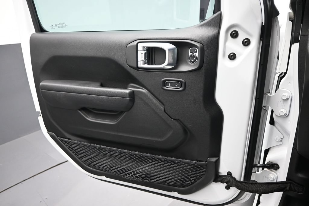 Used 2023 Jeep Wrangler Unlimited Rubicon 4xe w/ Safety Group AWD/4WD image 8