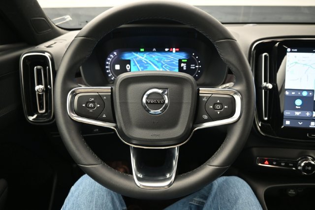 Used 2023 Volvo XC40 Recharge Plus AWD/4WD image 22