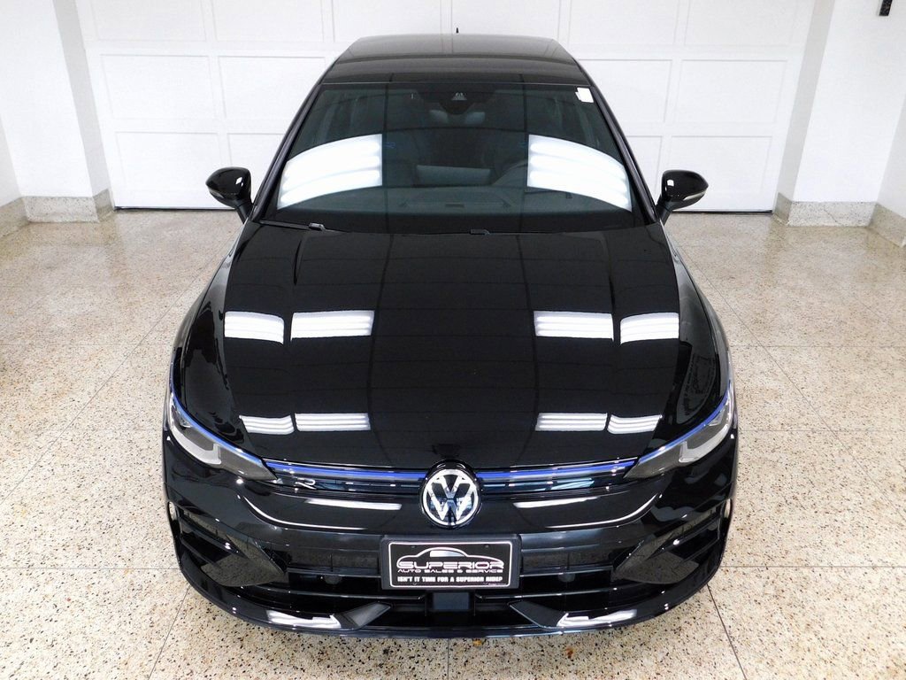 Used 2025 Volkswagen Golf 2.0T image 12