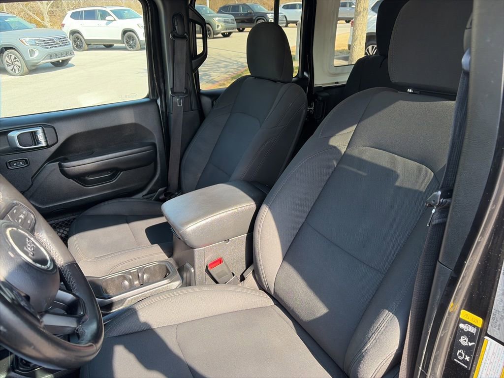 Used 2020 Jeep Wrangler Unlimited Sport S image 23