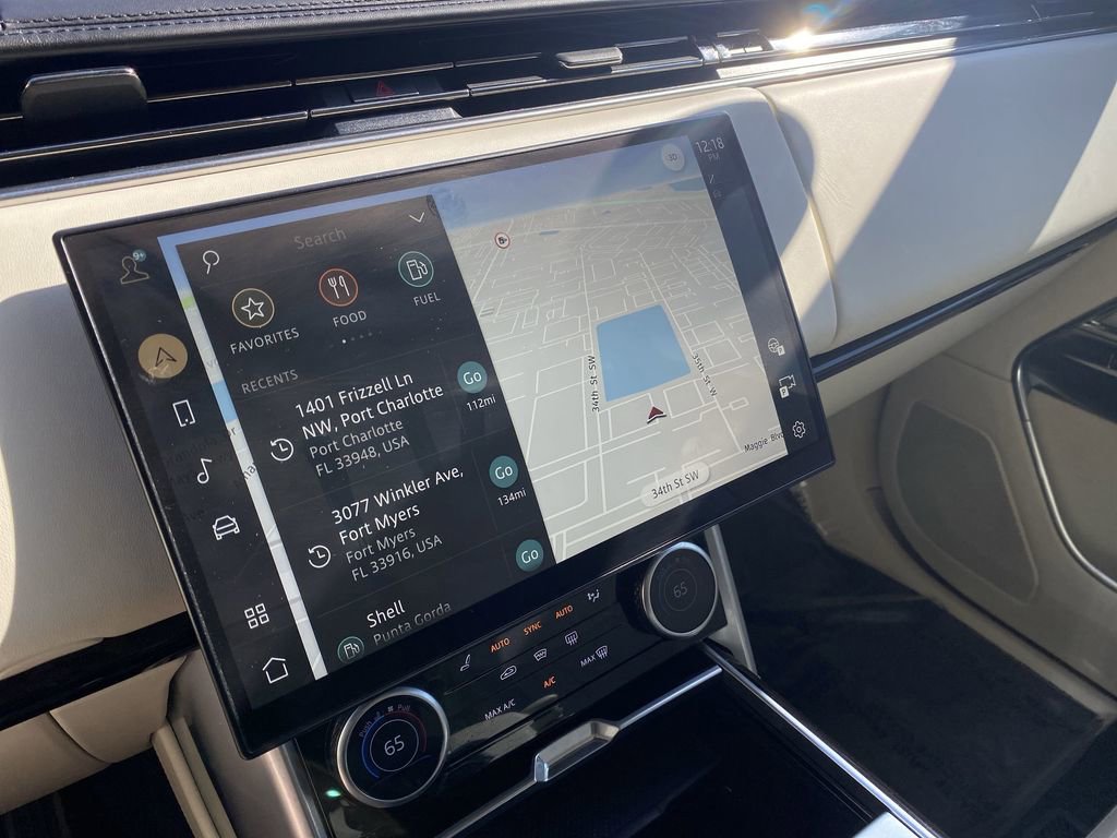 Used 2023 Land Rover Range Rover SE image 7