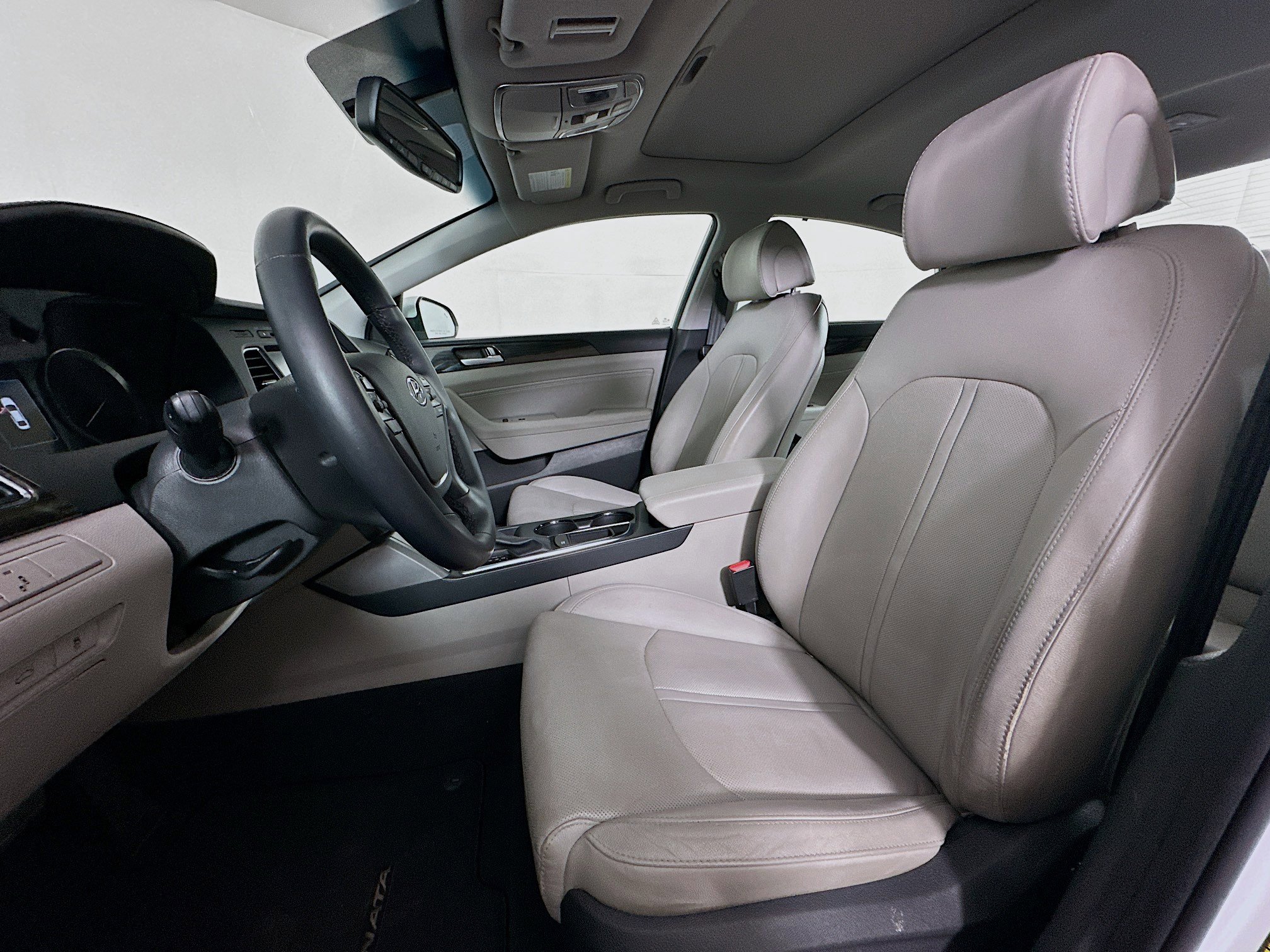 Used 2017 Hyundai Sonata Limited w/ Tech Package 03 image 13