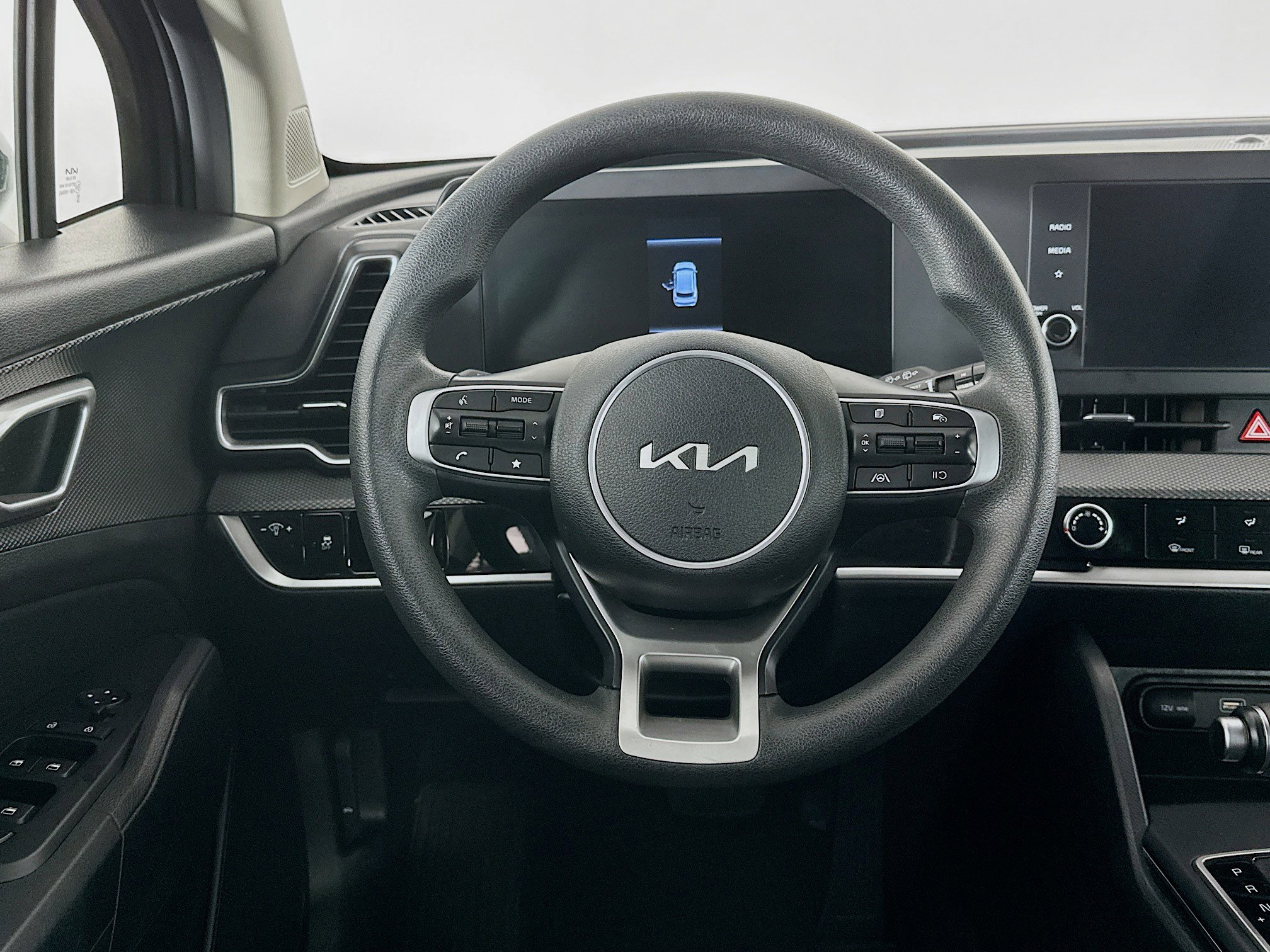 Used 2024 Kia Sportage LX image 17