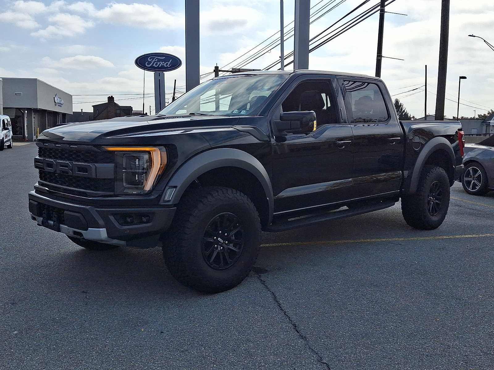 Used 2022 Ford F150 Raptor w/ Equipment Group 801A High AWD/4WD image 3