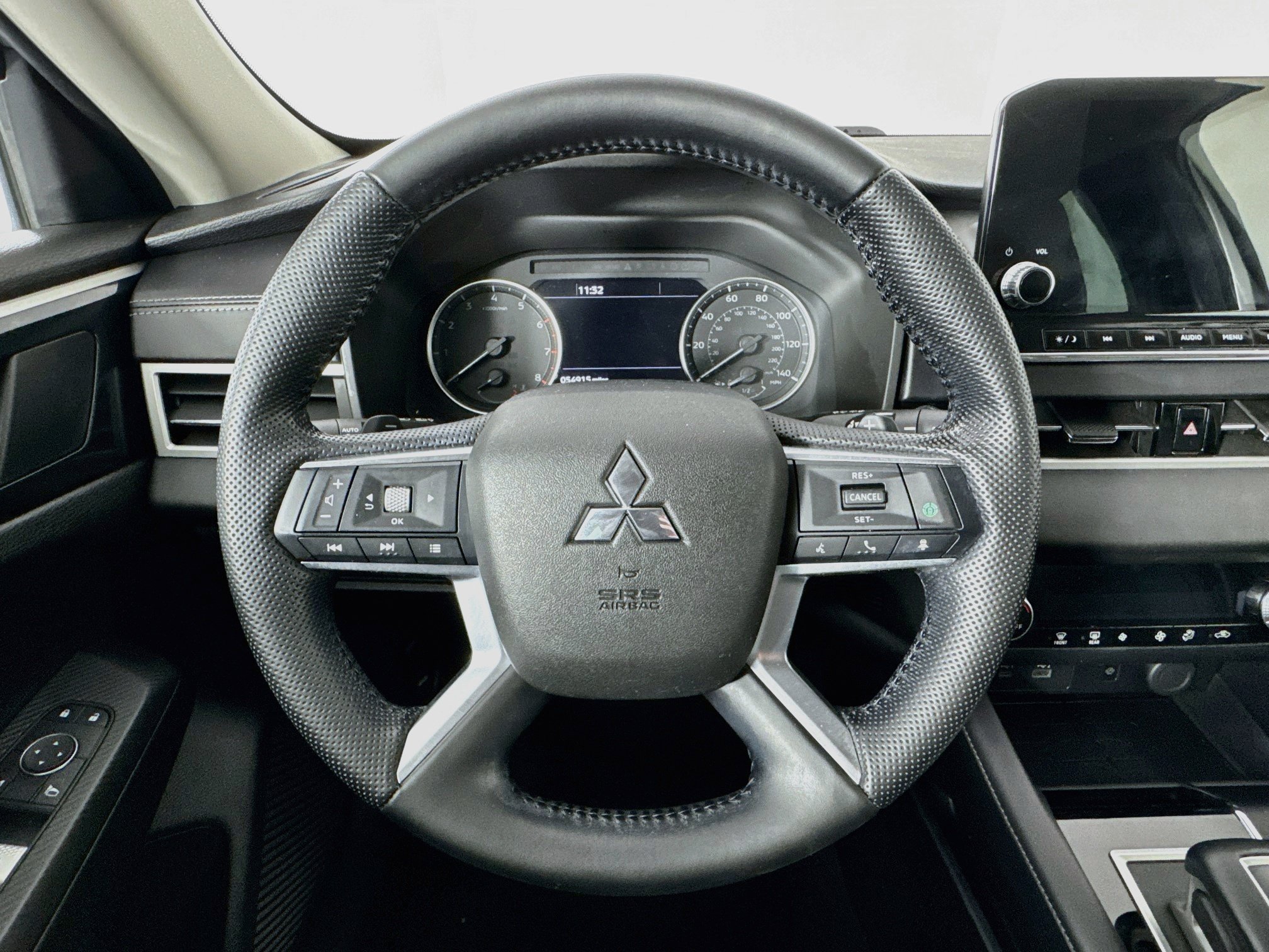Used 2022 Mitsubishi Outlander SEL Black Edition FWD image 11