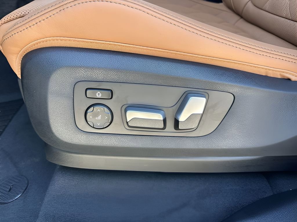 New 2026 BMW X5 xDrive40i w/ Parking Assistance Package image 16