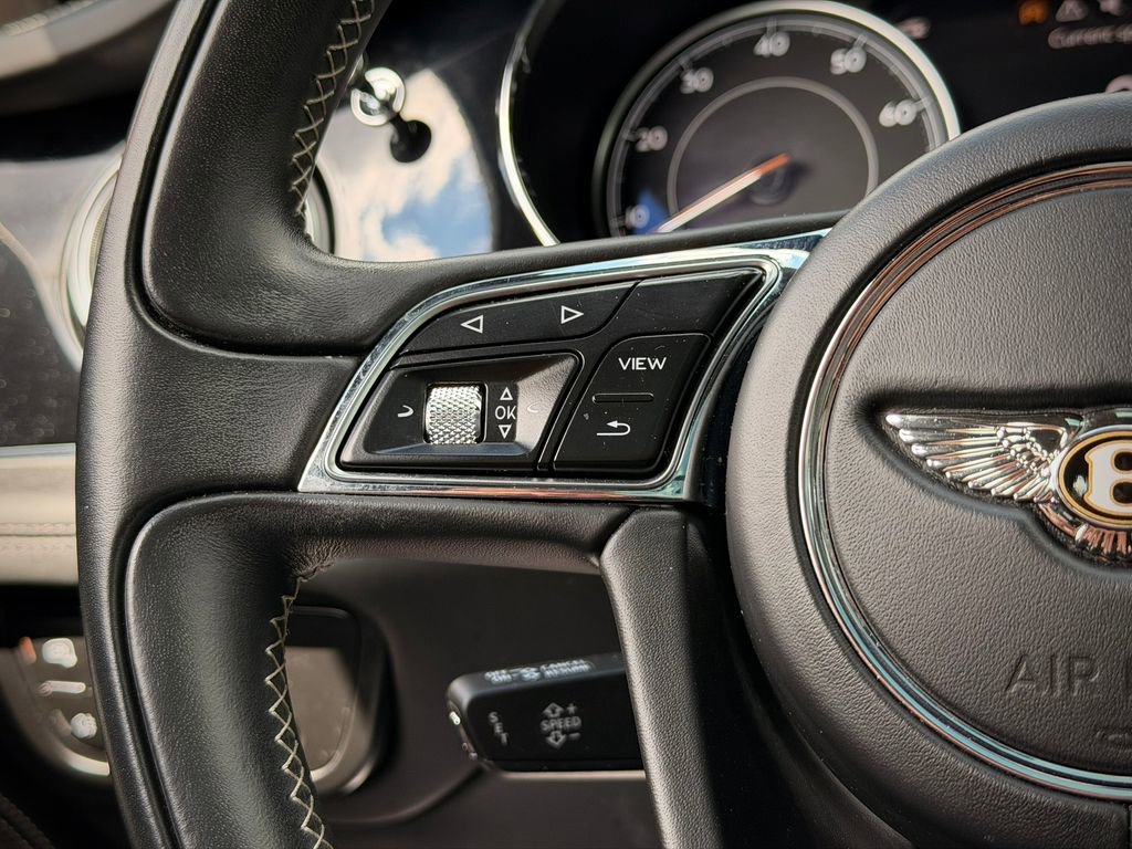 Used 2019 Bentley Bentayga AWD/4WD image 24