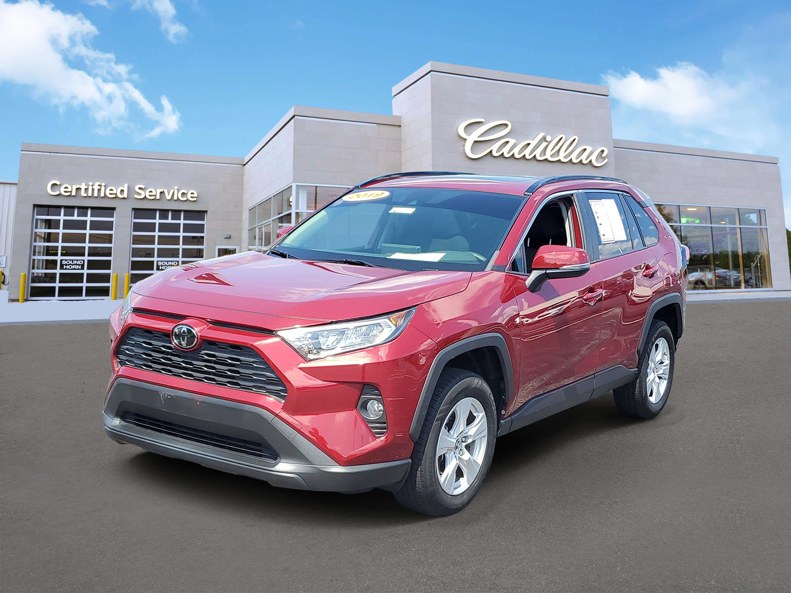 Used 2019 Toyota RAV4 XLE w/ Convenience Package AWD/4WD image 1