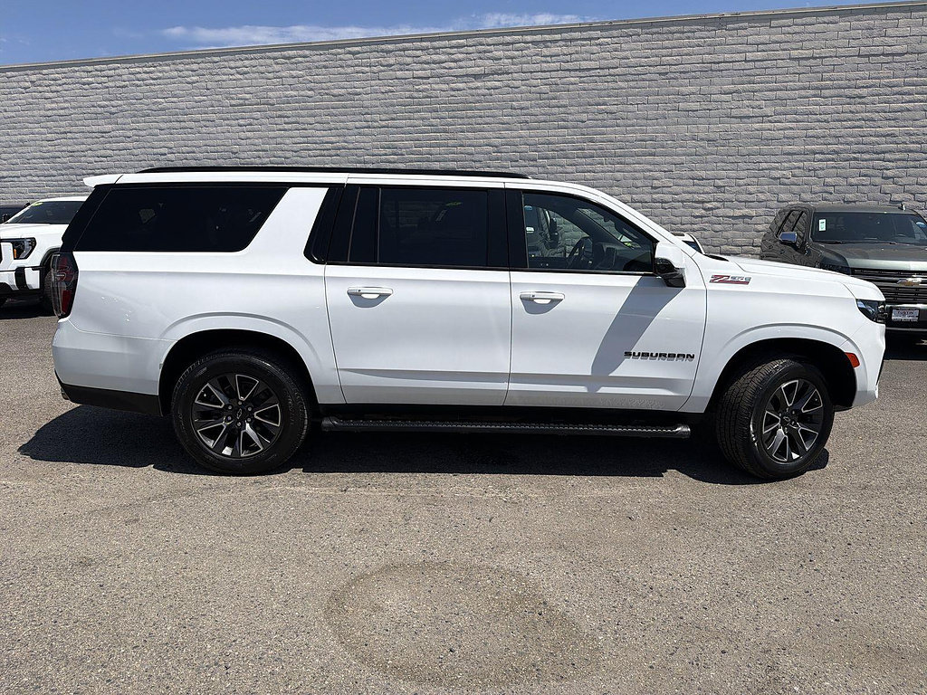 Used 2022 Chevrolet Suburban Z71 w/ Z71 Off-Road Package AWD/4WD image 4