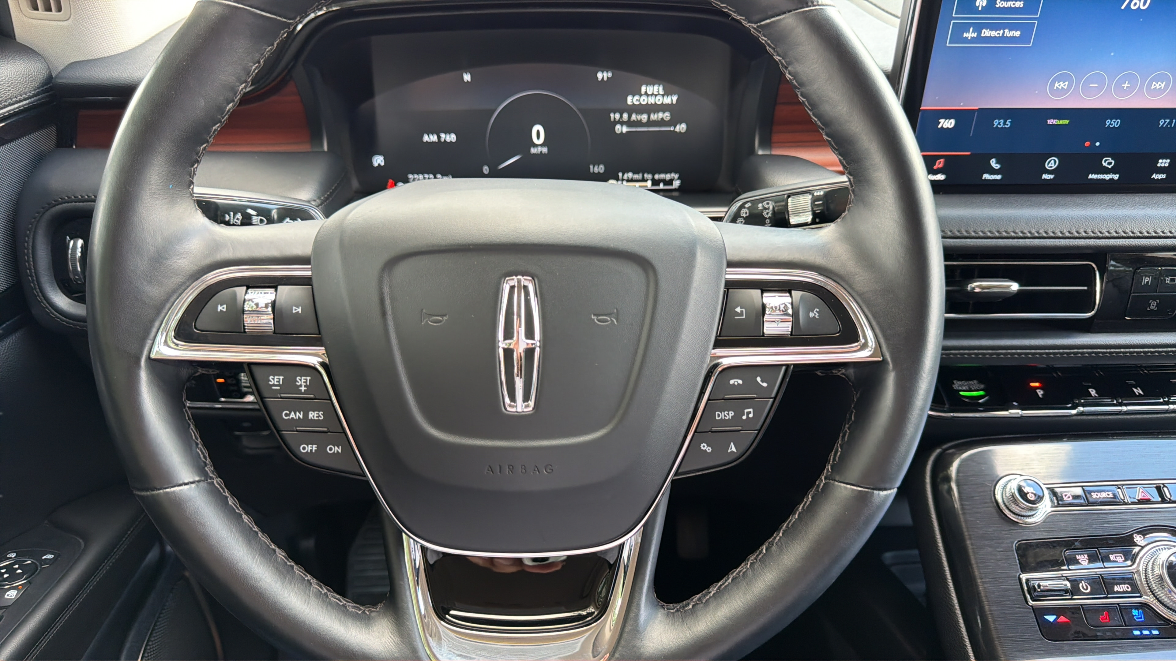 Used 2023 Lincoln Nautilus Reserve AWD/4WD image 17