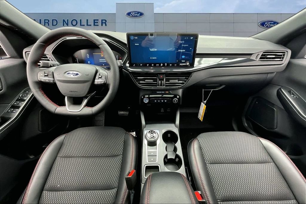 New 2025 Ford Escape ST-Line w/ Tech Pack #1 FWD image 5
