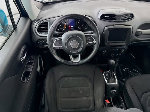 Used 2020 Jeep Renegade Latitude w/ Cold Weather Group image 23