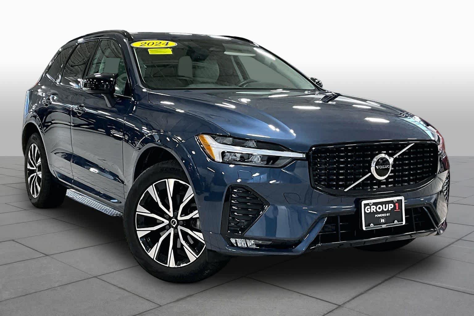 Used 2024 Volvo XC60 B5 Core w/ Protection Package Premier AWD/4WD image 3