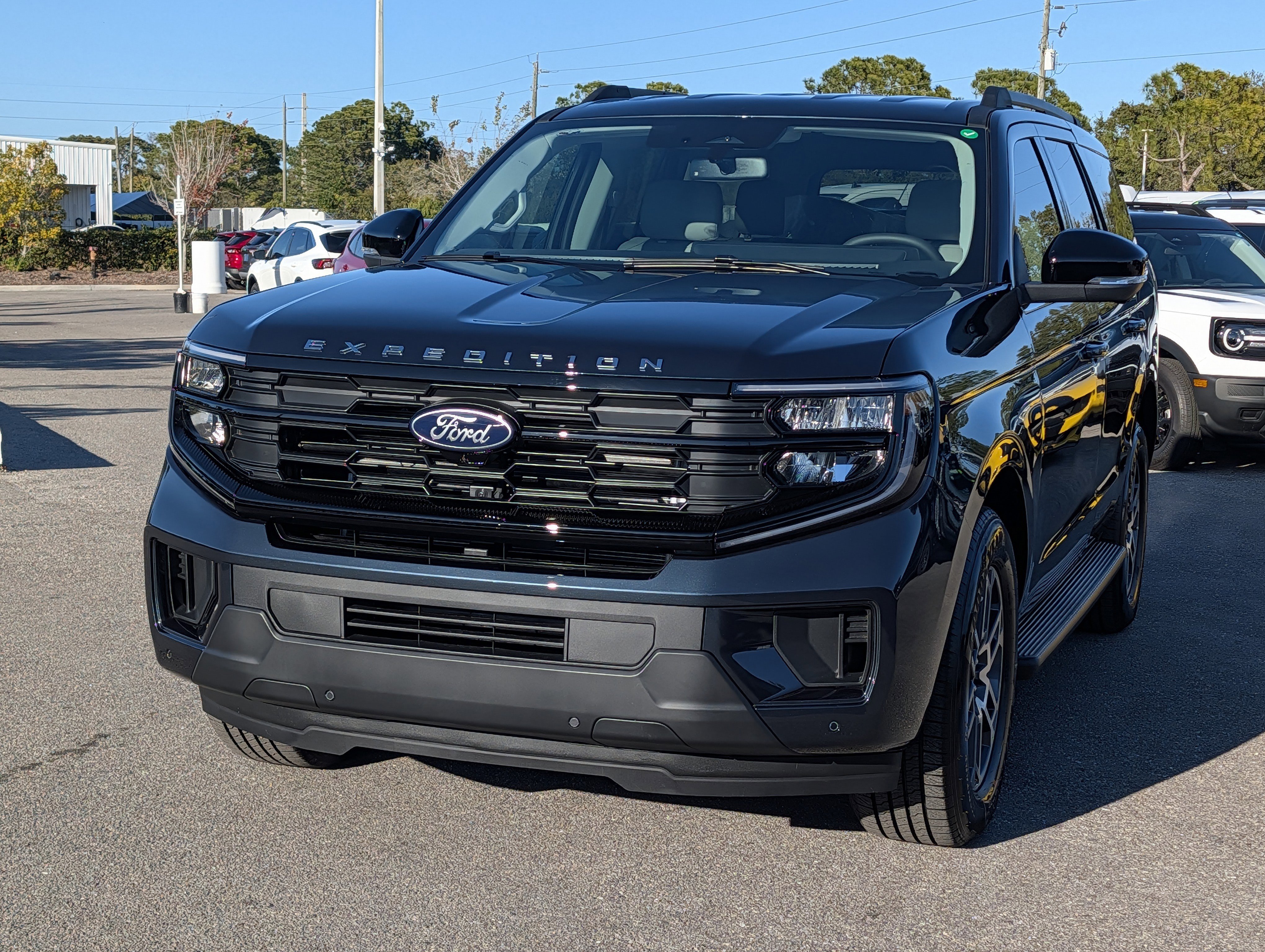 New 2026 Ford Expedition Active RWD image 8