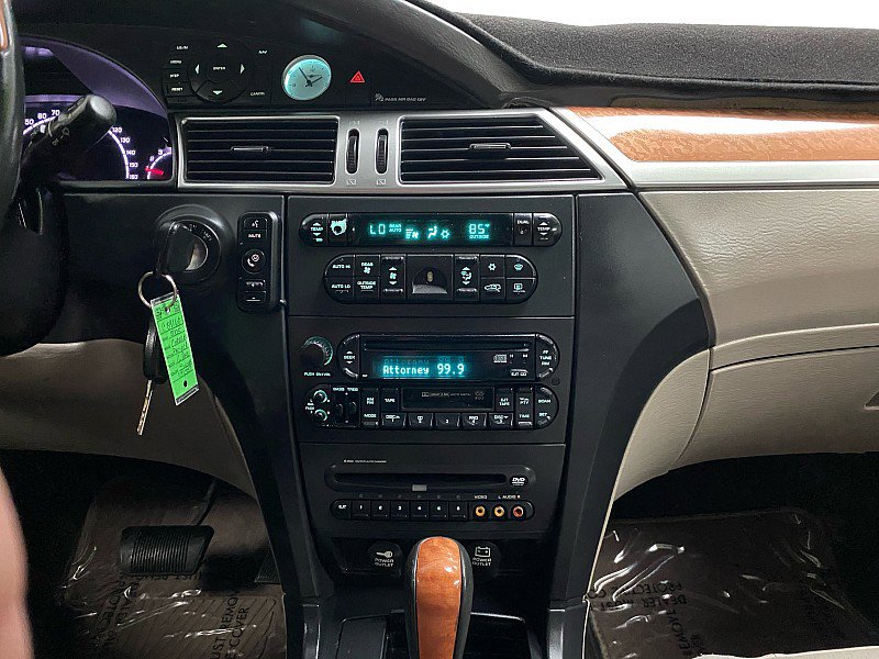 Used 2005 Chrysler Pacifica Limited image 19