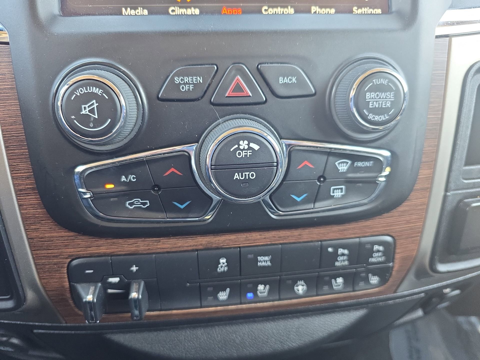 Used 2018 RAM 2500 Laramie w/ Protection Group image 23