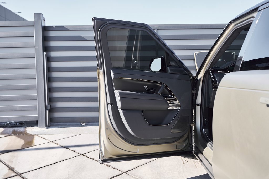 Used 2024 Land Rover Range Rover Sport SV Edition One Carbon Bronze image 30