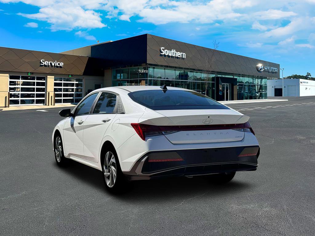 New 2026 Hyundai Elantra Limited image 5