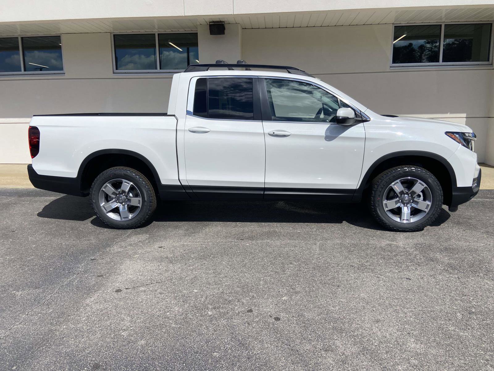 New 2026 Honda Ridgeline RTL image 2