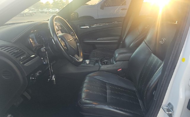 Used 2020 Chrysler 300 S RWD image 5