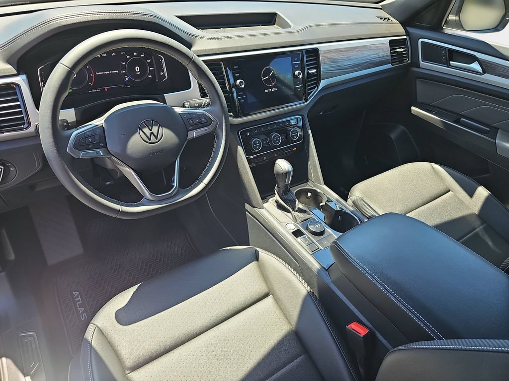 Used 2023 Volkswagen Atlas Cross Sport SE AWD/4WD image 19