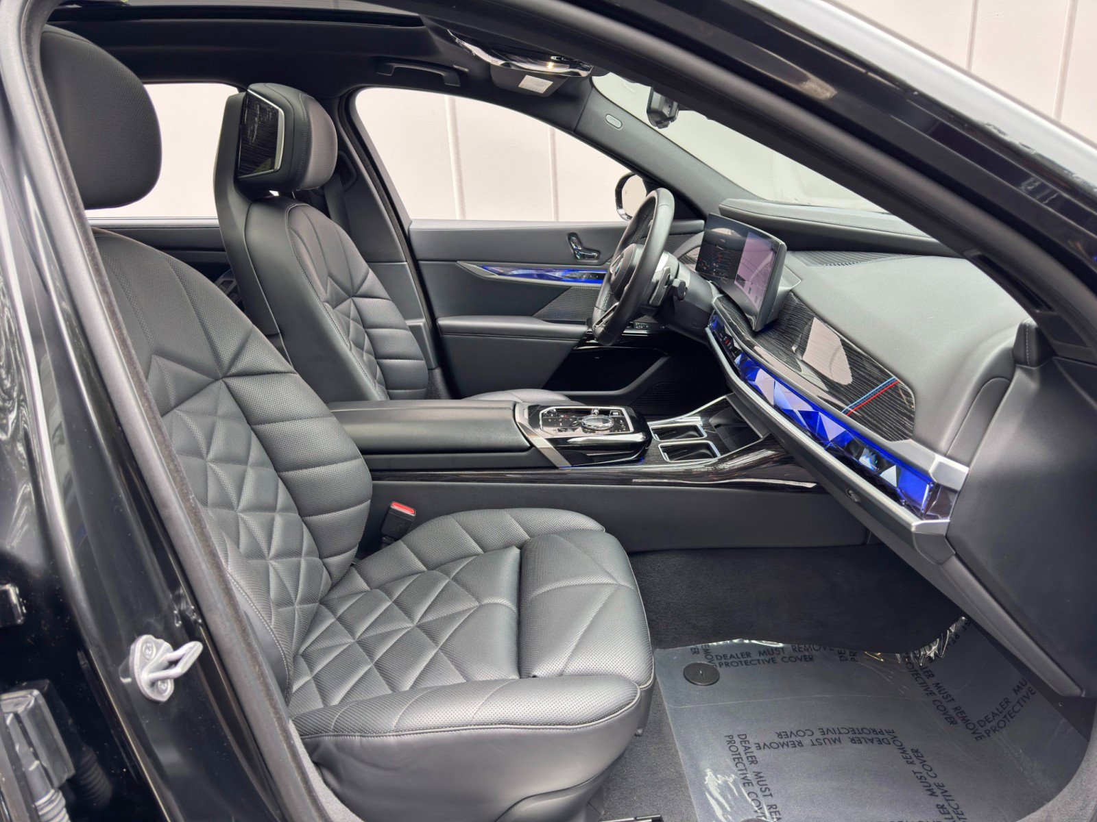 Used 2023 BMW 740i RWD image 16