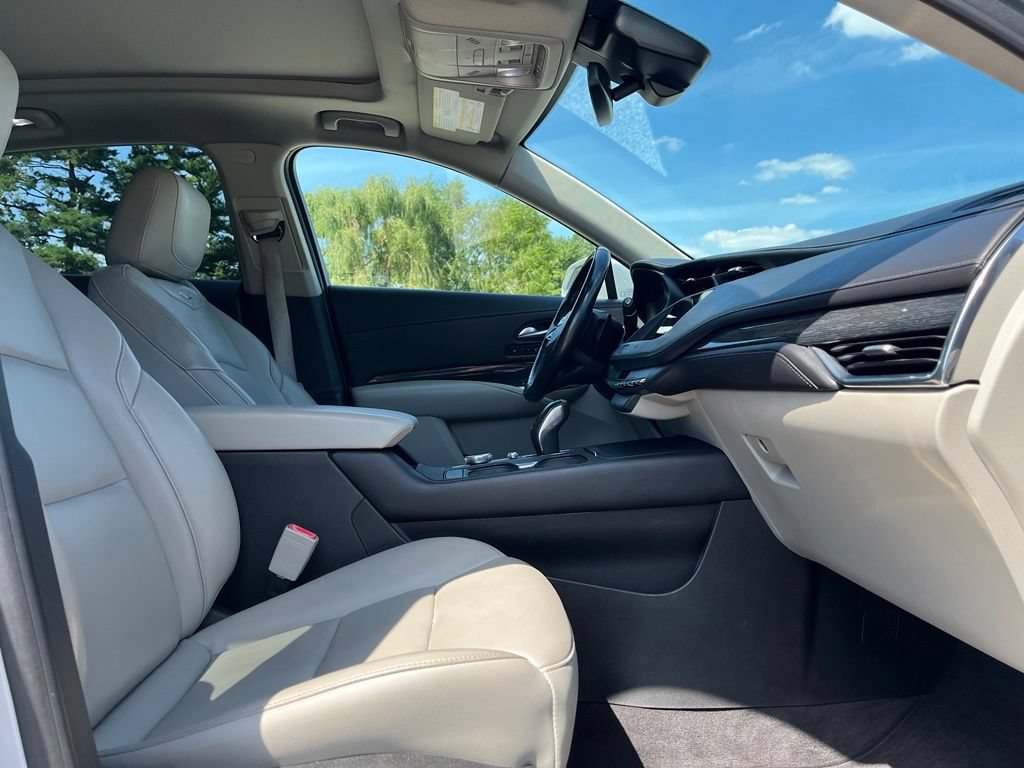 Used 2019 Cadillac XT4 Premium Luxury w/ Cold Weather Package AWD/4WD image 26