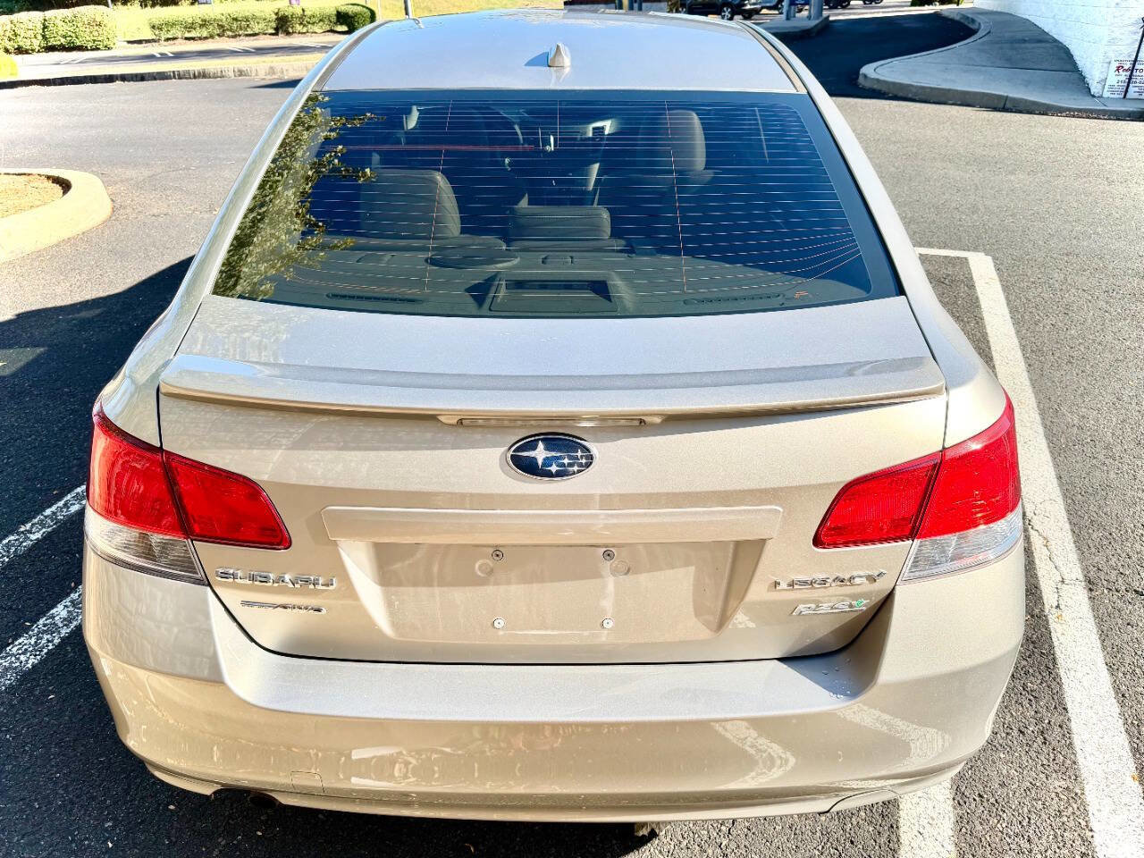 Used 2014 Subaru Legacy 2.5i Limited w/ Moonroof Package image 10