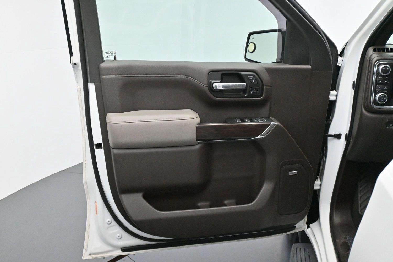 Used 2019 GMC Sierra 1500 SLT w/ SLT Premium Plus Package AWD/4WD image 10