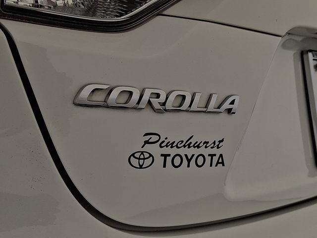 Used 2022 Toyota Corolla LE FWD image 35