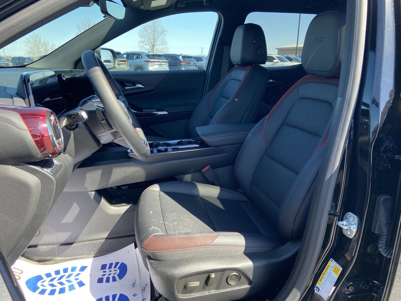 Used 2026 Chevrolet Equinox RS w/ Safety and Technology Package image 34