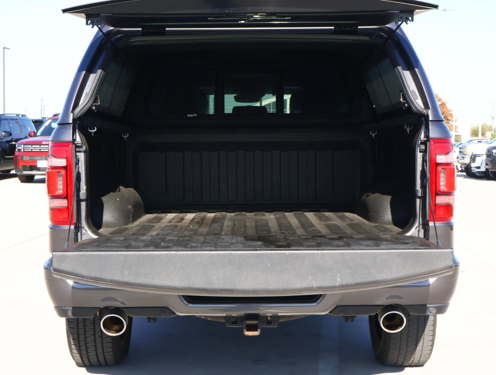 Used 2023 RAM 1500 Laramie image 8