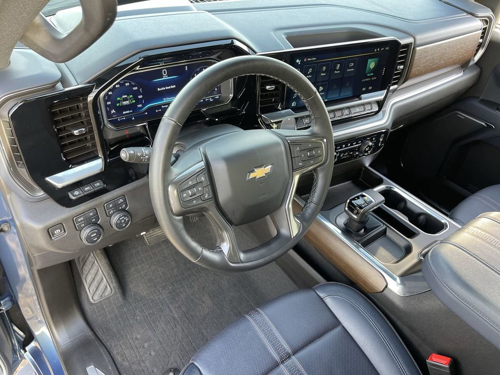 Used 2024 Chevrolet Silverado 1500 High Country w/ High Country Premium Package image 10