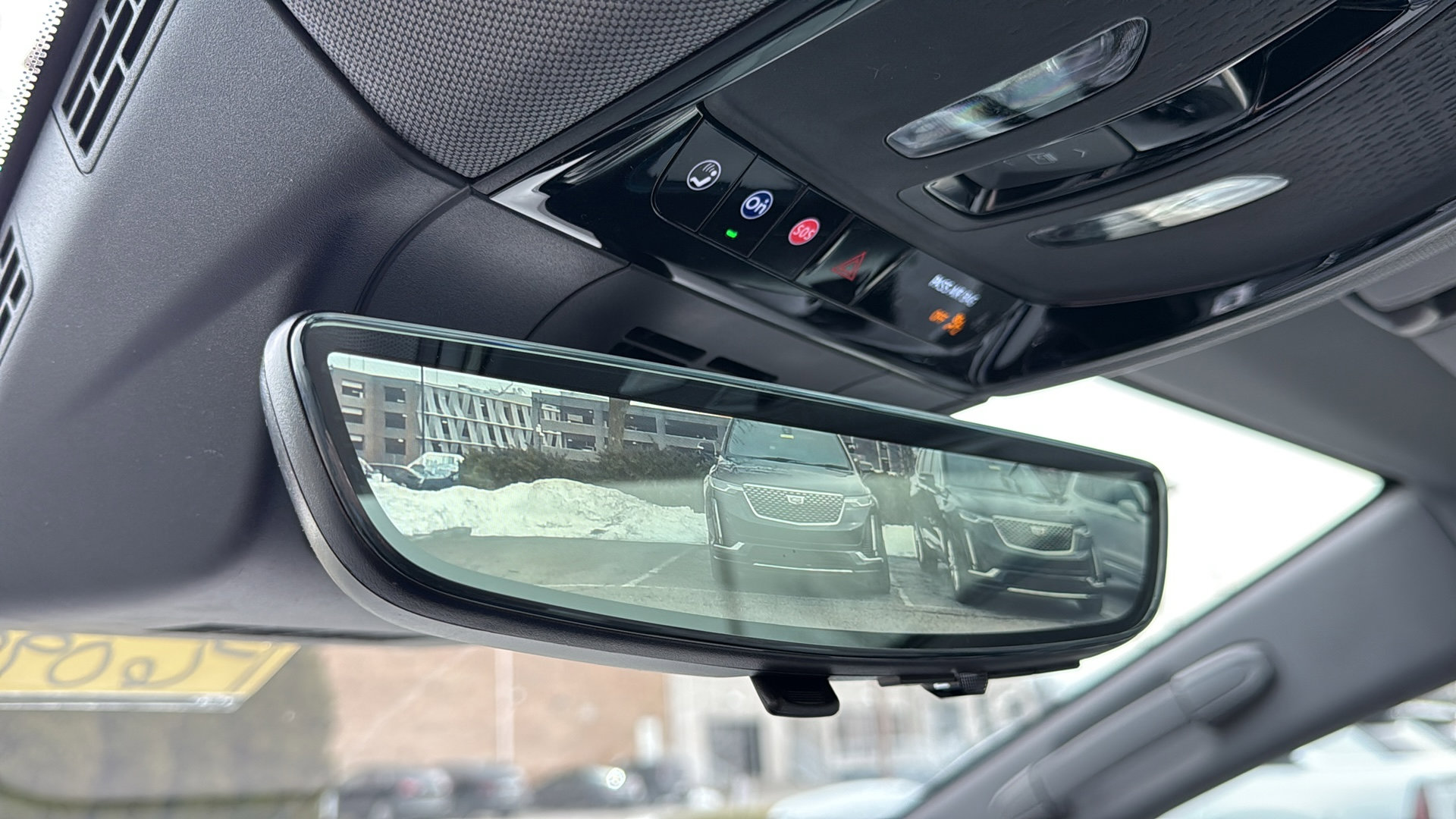 New 2026 Cadillac Optiq Luxury 2 image 25