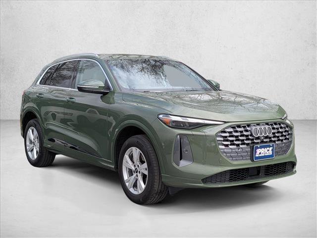 Certified 2025 Audi Q5 Premium w/ Convenience Package image 3